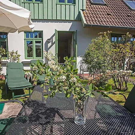 Ferienhaussiedlung Strandperlen Weidenhof 3b * Wustrow (Fischland)